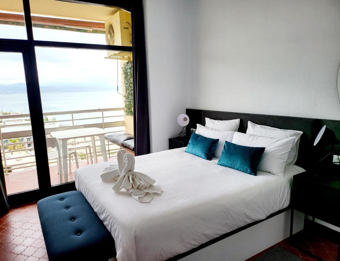 Apartamento Torre De La Roca Actual ตอร์เรโมลิโนส ภายนอก รูปภาพ