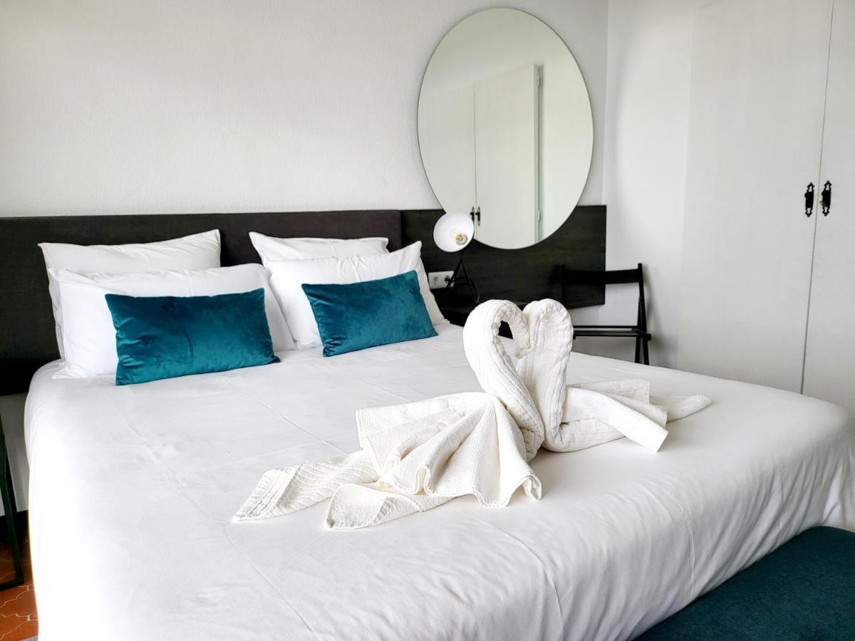 Apartamento Torre De La Roca Actual ตอร์เรโมลิโนส ภายนอก รูปภาพ