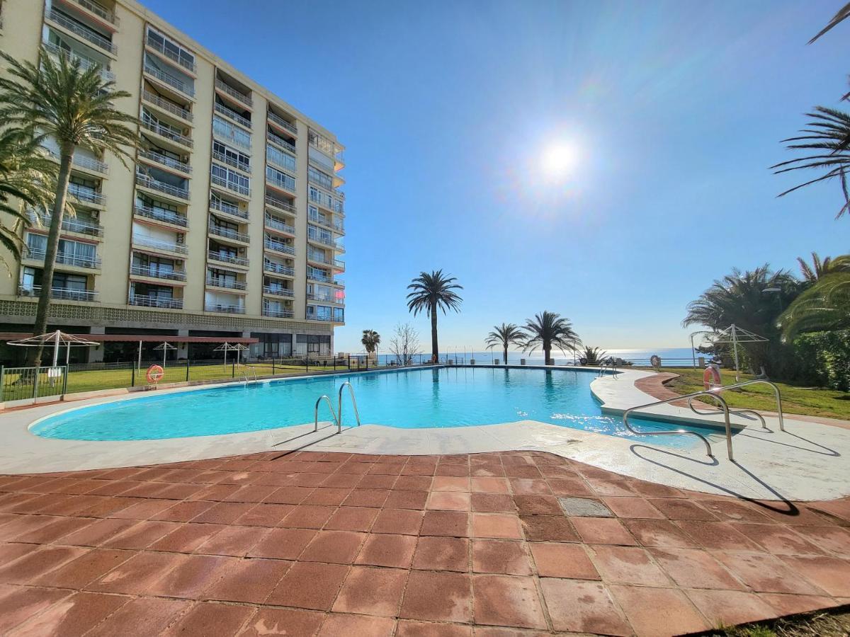 Apartamento Torre De La Roca Actual ตอร์เรโมลิโนส ภายนอก รูปภาพ