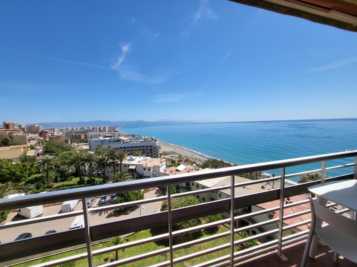 Apartamento Torre De La Roca Actual ตอร์เรโมลิโนส ภายนอก รูปภาพ
